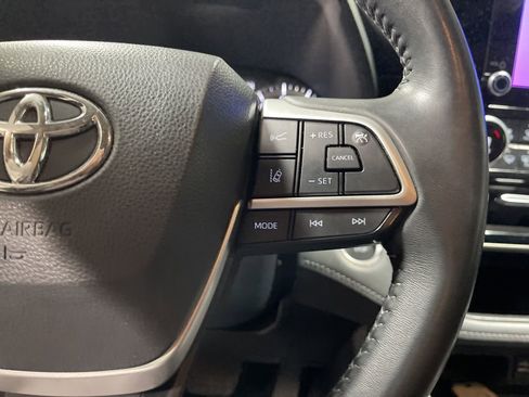 Used 2024 Toyota Highlander XLE image 26