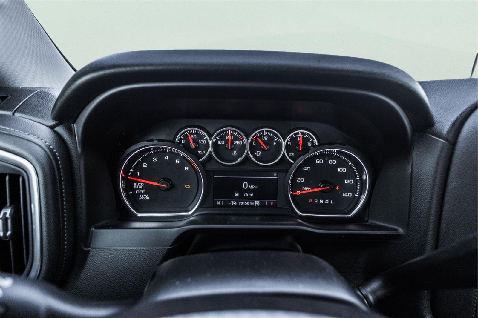 Used 2021 Chevrolet Silverado 1500 LT Trail Boss w/ LPO, Dark Essentials Package AWD/4WD image 4