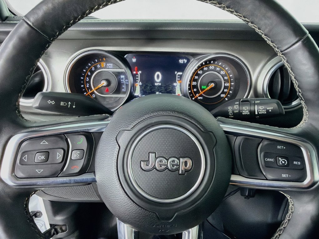 Used 2018 Jeep Wrangler Unlimited Sahara AWD/4WD image 16