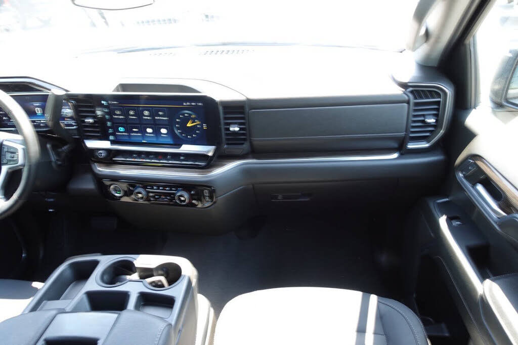 Used 2023 Chevrolet Silverado 1500 LT AWD/4WD image 39