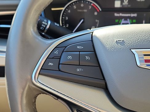 Used 2021 Cadillac XT5 Premium Luxury image 26