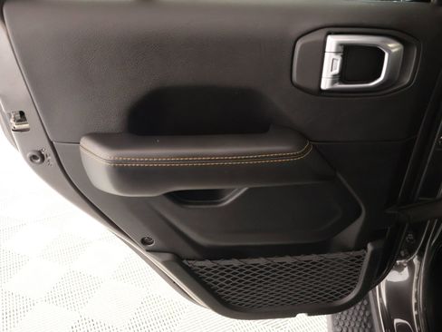 Used 2021 Jeep Wrangler Unlimited Sahara AWD/4WD image 17