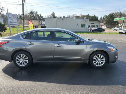 Used 2015 Nissan Altima 2.5 S w/ Power Driver Seat Package FWD image 8