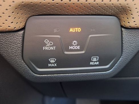 New 2026 Volkswagen Atlas Cross Sport SE image 12