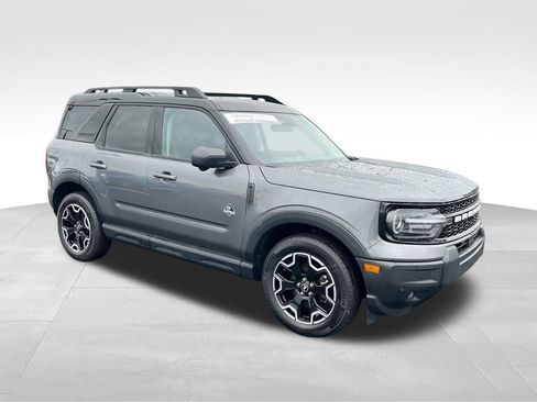 Used 2025 Ford Bronco Sport Outer Banks w/ Outer Banks Tech Package+ AWD/4WD image 2