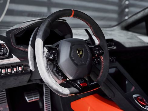 Used 2024 Lamborghini Huracan STO image 46