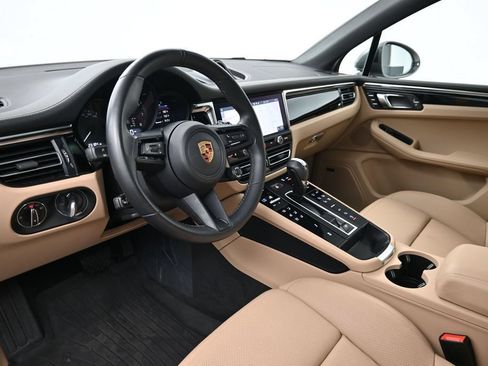 Used 2024 Porsche Macan Turbo AWD/4WD image 4