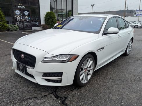 Used 2017 Jaguar XF R-Sport AWD/4WD image 2