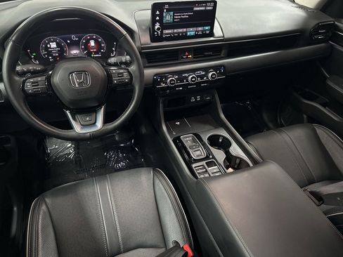 Used 2024 Honda Pilot Elite image 12