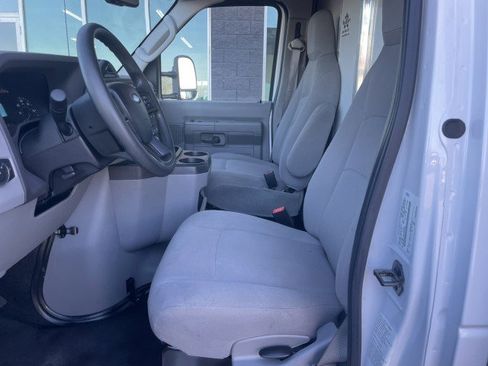 Used 2023 Ford E-350 and Econoline 350 Super Duty w/ Power Windows & Locks Group image 26