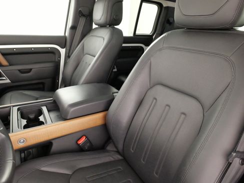 Used 2020 Land Rover Defender 110 HSE AWD/4WD image 27