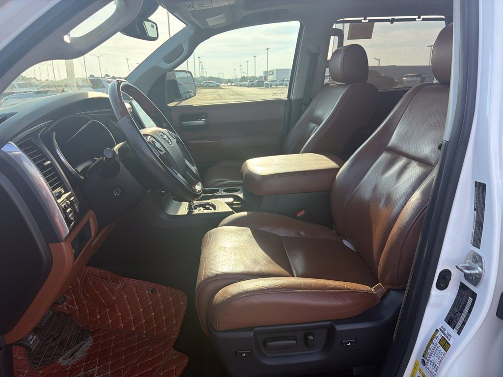 Used 2019 Toyota Sequoia Platinum RWD image 19