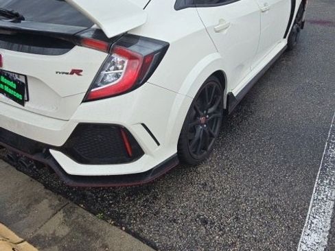 Used 2019 Honda Civic Type R image 6