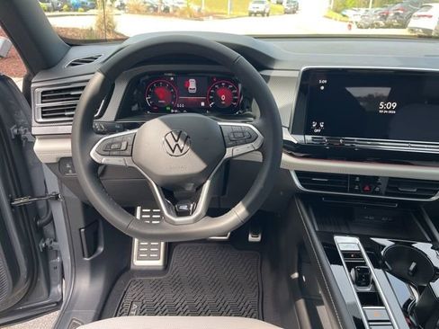 New 2026 Volkswagen Atlas Cross Sport SEL Premium R-Line AWD/4WD image 17