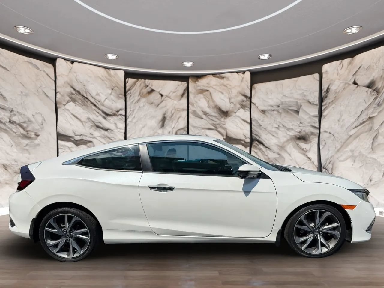 Used 2019 Honda Civic Touring image 8