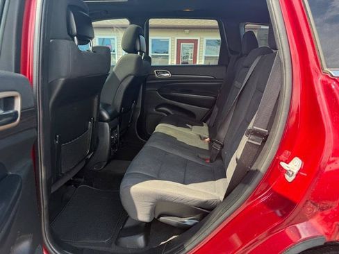 Used 2014 Jeep Grand Cherokee Laredo w/ Security & Convenience Group RWD image 4