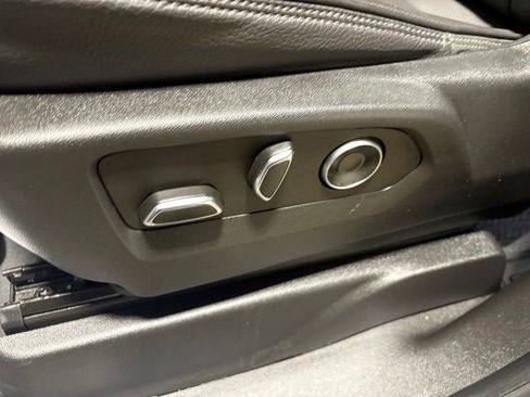 Used 2023 GMC Yukon XL Denali w/ Denali Reserve Package AWD/4WD image 21