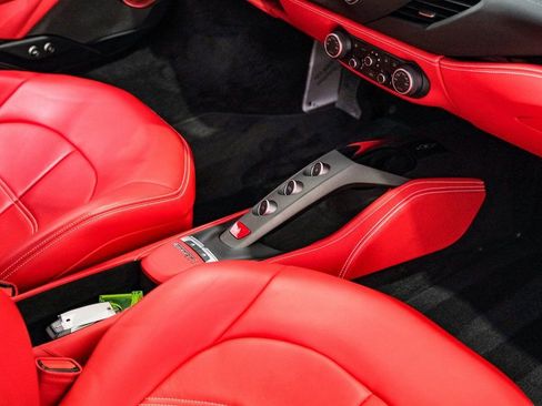 Used 2019 Ferrari 488 GTB image 19