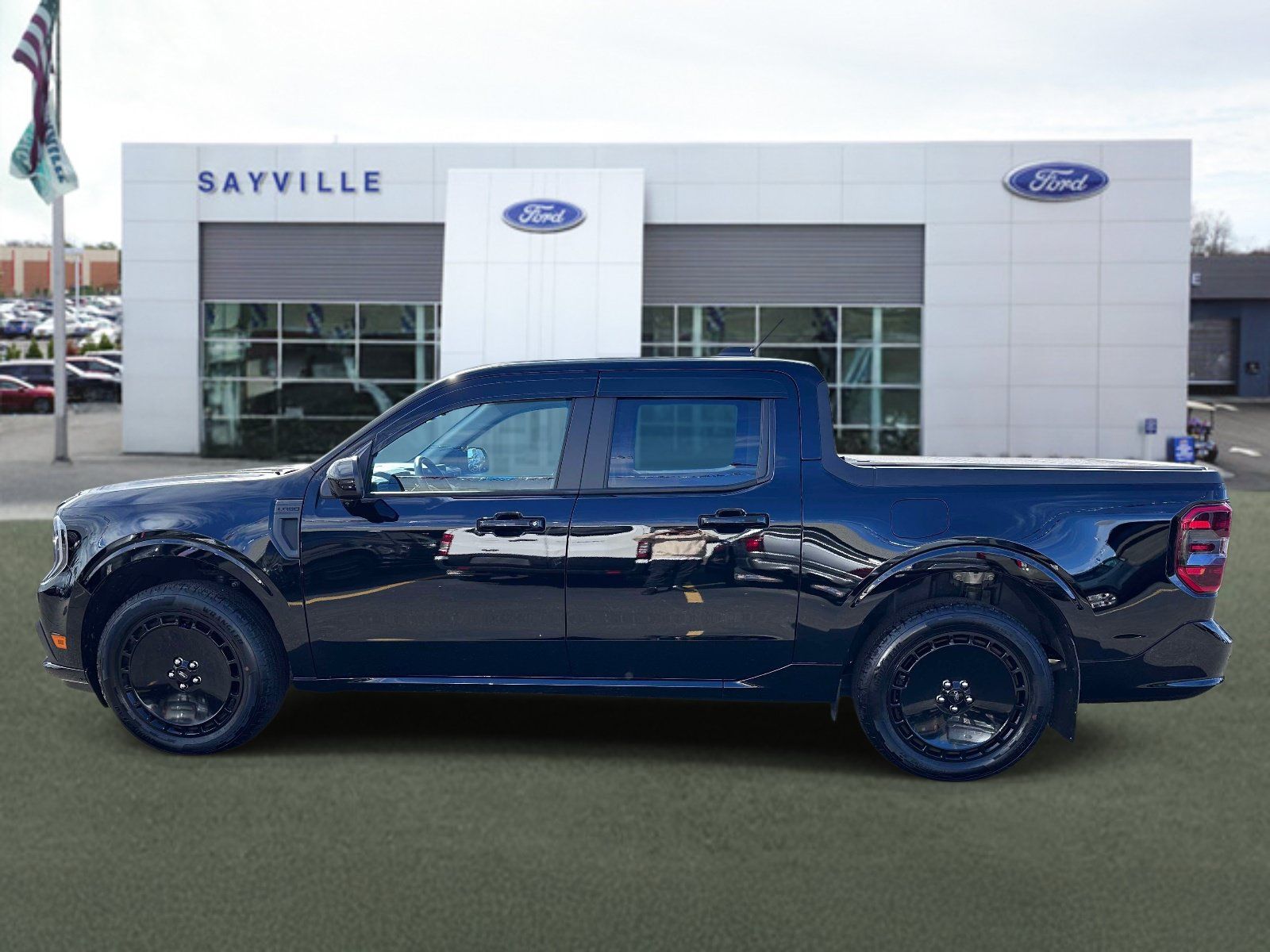 Used 2026 Ford Maverick Lobo AWD/4WD image 2