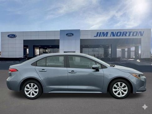 Used 2024 Toyota Corolla LE FWD image 3