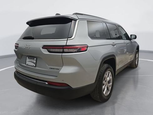 Used 2022 Jeep Grand Cherokee L Limited RWD image 6