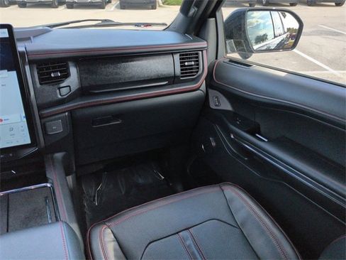 Certified 2022 Ford Expedition Limited image 18