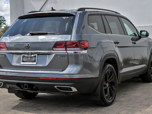 Used 2023 Volkswagen Atlas SE w/ Panoramic Sunroof Package AWD/4WD image 14