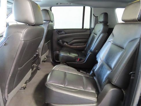 Used 2020 Chevrolet Suburban LT AWD/4WD image 25