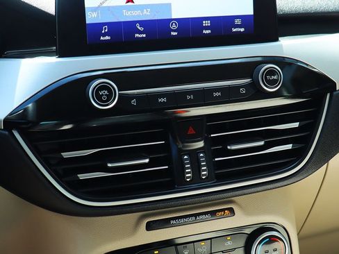 Used 2022 Ford Escape SE image 43