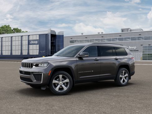 New 2026 Jeep Grand Cherokee L Limited w/ MOPAR Finishing Package AWD/4WD image 31