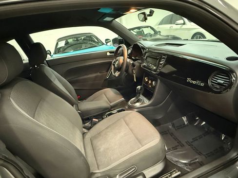 Used 2013 Volkswagen Beetle 2.5 image 19