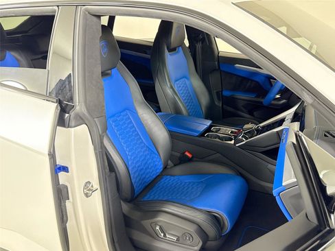 Used 2021 Lamborghini Urus image 31