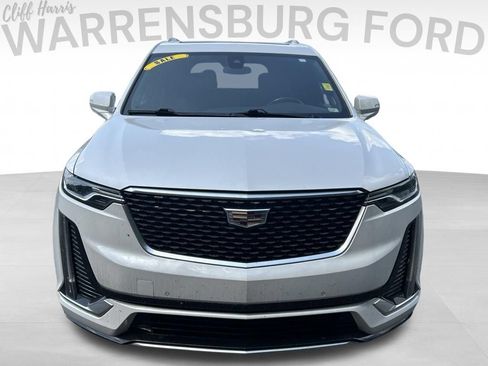 Used 2021 Cadillac XT6 Premium Luxury AWD/4WD image 2