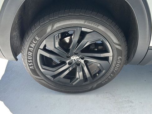 Used 2023 Volkswagen Atlas SE image 34