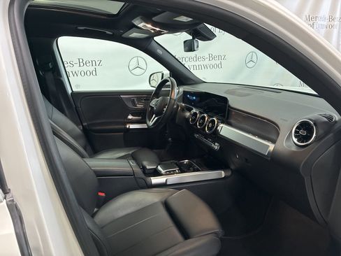 Used 2021 Mercedes-Benz GLB 250 4MATIC image 28