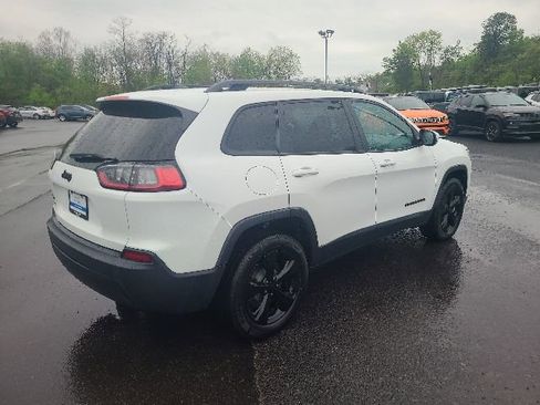 Used 2021 Jeep Cherokee Latitude Plus AWD/4WD image 5