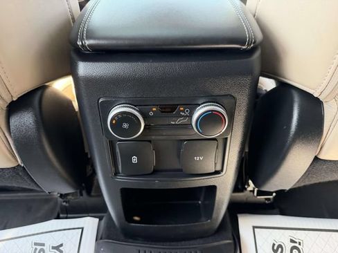 Used 2021 Ford Explorer XLT w/ Equipment Group 202A AWD/4WD image 15
