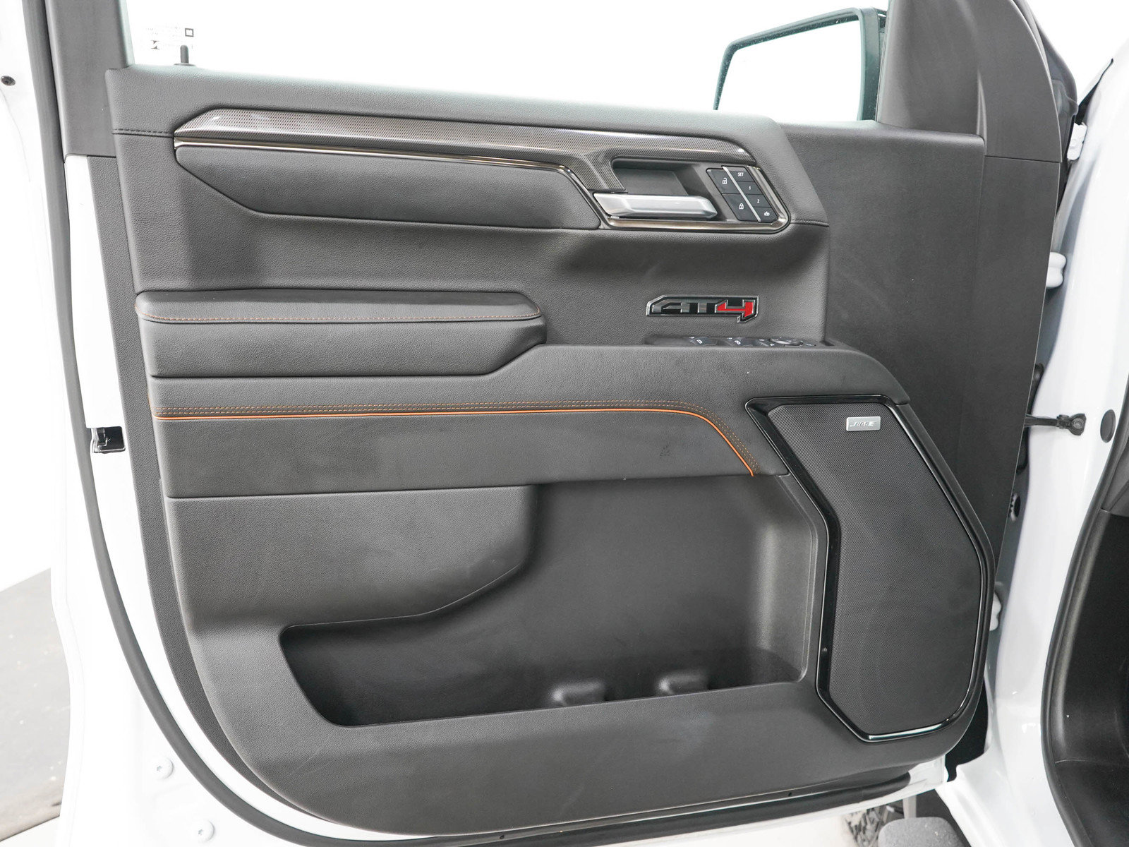 Used 2024 GMC Sierra 1500 AT4 w/ Technology Package AWD/4WD image 21