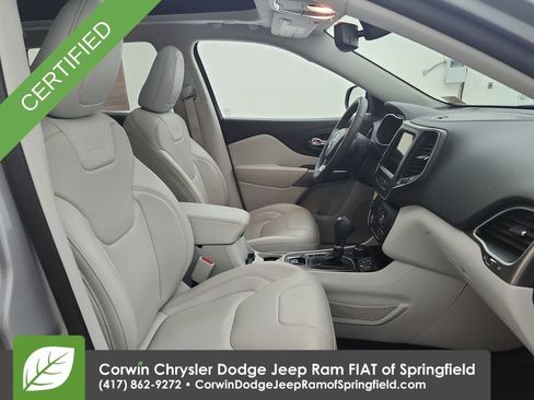 Used 2022 Jeep Cherokee Latitude Lux w/ Sun & Sound Group AWD/4WD image 31