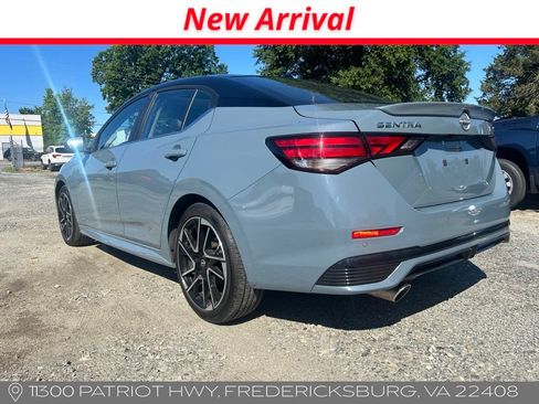 Used 2025 Nissan Sentra SR w/ SR Premium Package FWD image 3