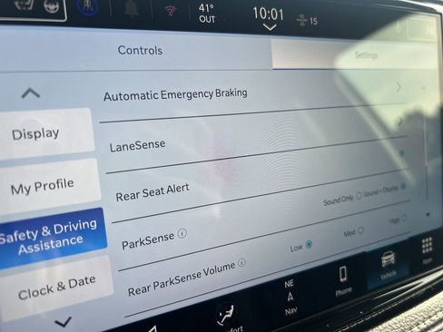 New 2026 Chrysler Pacifica Limited w/ S Appearance Package image 39