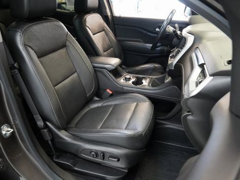 Used 2020 GMC Acadia SLT w/ Driver Alert Package II image 35