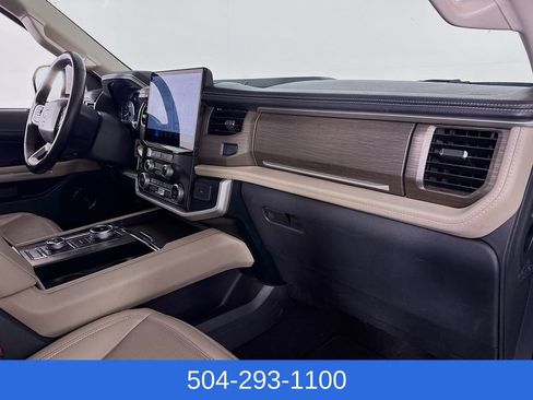 Used 2024 Ford Expedition Max Limited image 32