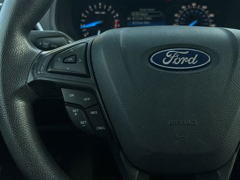 Used 2020 Ford Edge SE FWD image 24