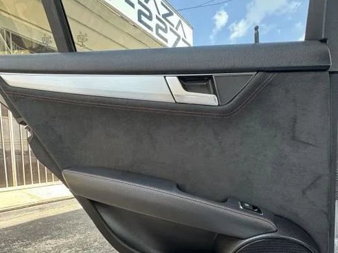 Used 2014 Mercedes-Benz C 250 Sedan image 21