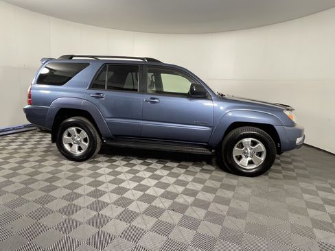 Used 2004 Toyota 4Runner SR5 AWD/4WD image 6