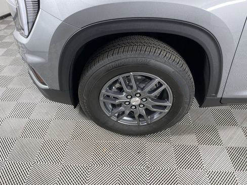 New 2025 GMC Acadia Elevation image 32