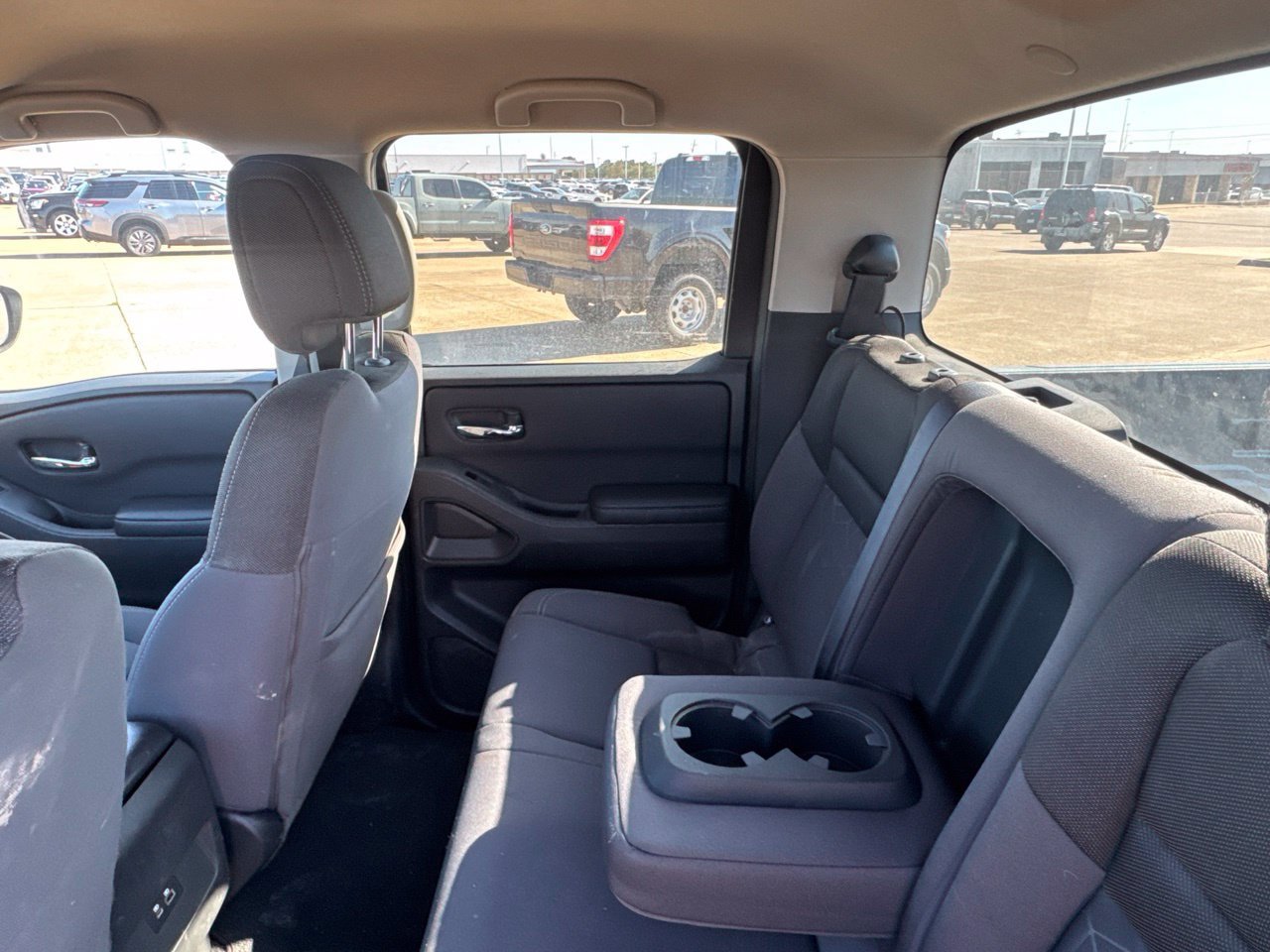 Used 2025 Nissan Frontier SV RWD image 40