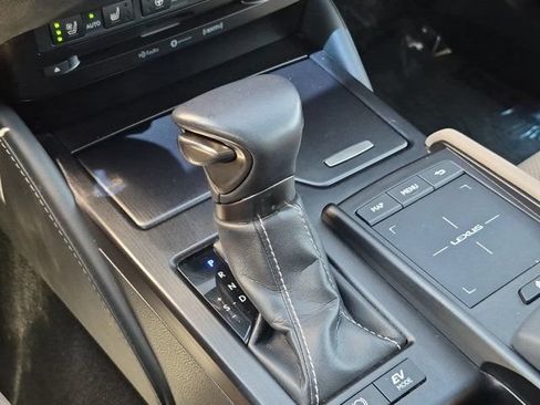 Used 2019 Lexus ES 300h w/ Premium Package FWD image 24