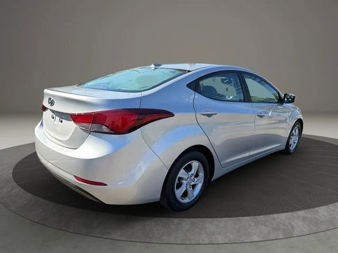 Used 2015 Hyundai Elantra SE FWD image 5